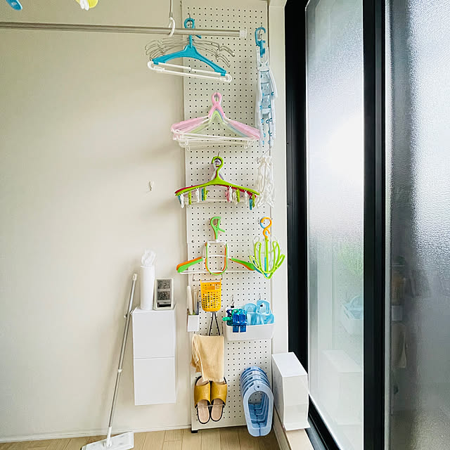 On Walls,有孔ボード,ランドリー収納,玄関収納,便利アイテム imomusiの部屋