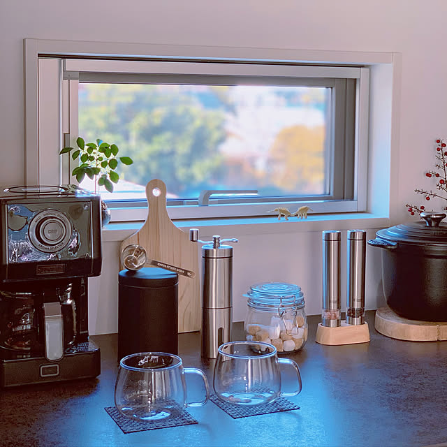 Toffyアロマドリップコーヒーメーカー,ル・クルーゼ,KALDI,キャニスター缶,コーヒーミル,ロゴス,電動ミル,Russell Hobbs,トフィー,コーヒーメーカー,丁寧な暮らしに憧れる,RoomClipショッピング,おうち見直しキャンペーン,カップボード,Kitchen,RoomClip mag 掲載 ntayの部屋