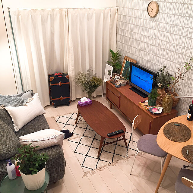 6畳 8畳でも快適 小スペースを充実させたお部屋アイデア Roomclip Mag 暮らしとインテリアのwebマガジン