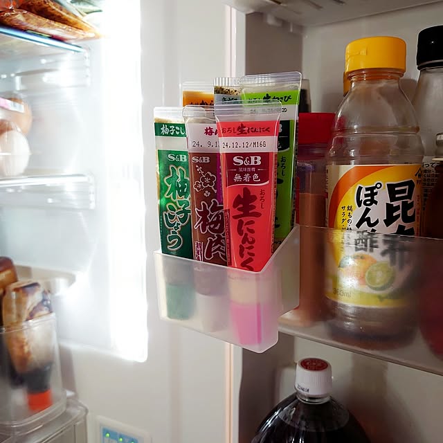 Kitchen,この春、買ってよかったもの,イベント参加,RCの出会いに感謝♡,RCの皆さまに感謝♡,なにげない日常に感謝して,薬味チューブポケット,薬味チューブホルダー,ドアポケットに掛けるだけ！,セリア,100均,冷蔵庫収納 ToReTaRiの部屋