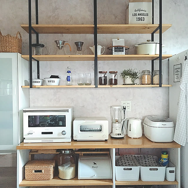 Kitchen,棚ディスプレイ,見せる収納,ウォールシェルフDIY,アイアン家具,壁活,セルフリフォーム中,壁紙屋本舗,コンクリート壁紙 Yayoiの部屋