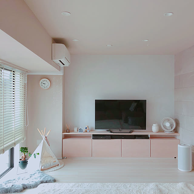 Lounge,空気清浄機,サーキュレーター,無印良品,アテネの朝,北欧インテリア,マンションインテリア,犬と暮らす,グレーインテリア,TEEPEE TENT,シンプル,ウッドブラインド,ホワイトインテリア,LIXIL,エコカラット,KAHLER,Iittala M.H.Lの部屋