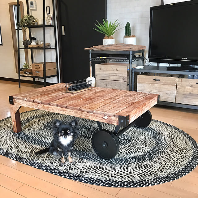 My Desk,トロリーテーブル,壁紙屋本舗,足場板,WOODPRO,古材,100均,いなざうるす屋さん,フェイクグリーン,DIY,男前インテリア,ACME FURNITURE tomoの部屋