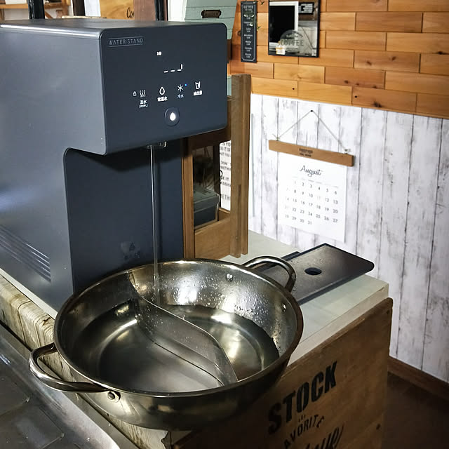 Kitchen,浄水器,ウォーターサーバー,ウォータースタンド,ウォーターサーバーのある暮らし,ステンシル,シンプルにすっきりと暮らす,男前,ダイソー,DIY,カフェ風インテリアを目指して,カフェ風インテリア,リノベーション,セリア opiopiopiの部屋