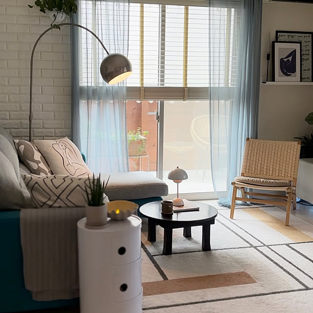 Lounge,ちゃぶ台,カーテン,グリーン,北欧,夏,ナチュラルインテリア,ブルー,海外インテリア,ミニカーコレクション,海外インテリアに憧れる,建売住宅,ミックスインテリア,韓国インテリア BarbieWattsの部屋