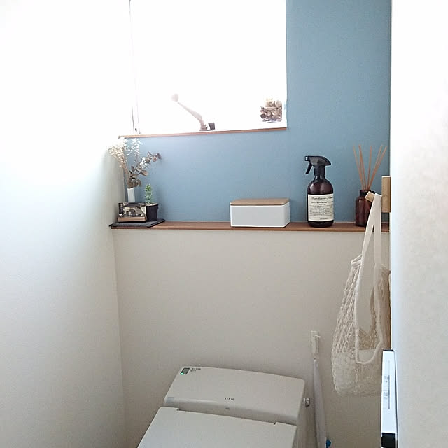 Bathroom,トイレ,100均アイテム,100均,ニトリ,セリア,マーチソンヒューム,ウェットシートケース,壁に付けられる家具,トイレットペーパー収納,リメイクシート,ブルーグレー,ブルーグレーの壁,トイレの壁,ディフューザー,見せる収納,吊り下げ収納,こどもと暮らす。,こどものいる暮らし yukoの部屋