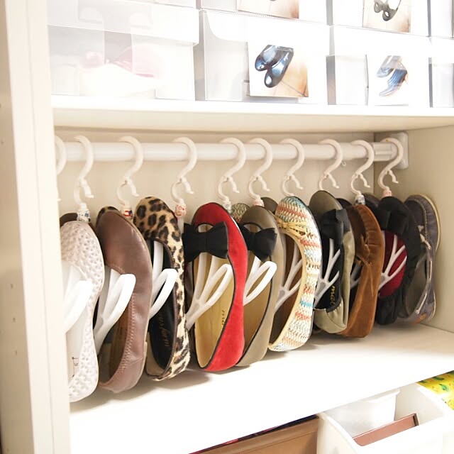 玄関収納アイデア63選 靴やおもちゃも省スペースですっきり Roomclip Mag 暮らしとインテリアのwebマガジン