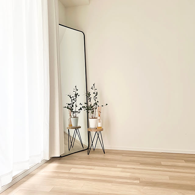 ミニマルライフ,こだわりの部屋,一人暮らし,北欧,シンプル,北欧インテリア,ナチュラルモダン,こだわりのインテリア,クルティ,一人暮らしインテリア,ミニマルな暮らしに,ナチュラルモダンインテリア,ミニマルモダン,ダイニング,Lounge interi_a.gramの部屋