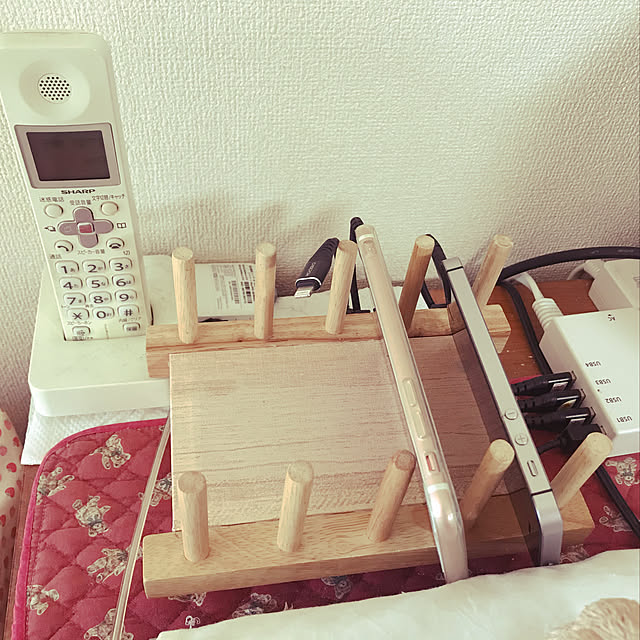 充電ステーションの実例73選 Roomclip Mag 暮らしとインテリアのwebマガジン