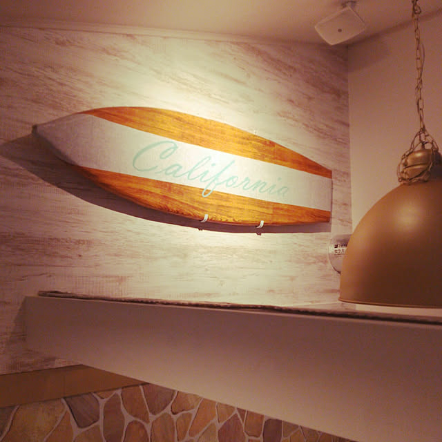 On Walls,照明好き,やりすぎない,西海岸インテリア,ゴールドインテリア,イケア,RonHarman,海外インテリアに憧れる,コースタル,間接照明,次は海外インテリア リゾート感 ゴールド,カリフォルニアスタイル,引っ越しました,マリンランプ,やりすぎコーデにしない,塗装DIY,海のインテリア,せりあ,セリアレンガシート,ロンハーマン風,ゴールド,salut!,ペイントリメイク,ダンボールサーフボード,カリフォルニア katoの部屋