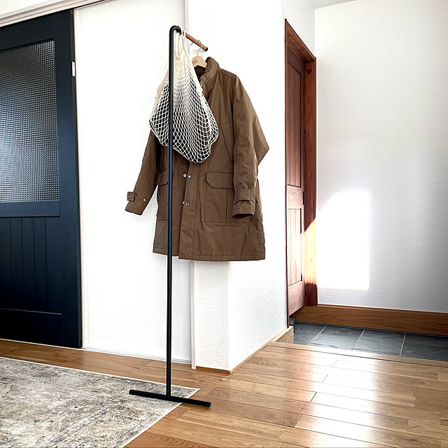コートハンガー,RoomClipショッピング,おうち見直しキャンペーン,漆喰壁,漆喰,コの字の家,無垢の床,tower,木のドア,山崎実業,オークの床,Entrance 19.meeeの部屋