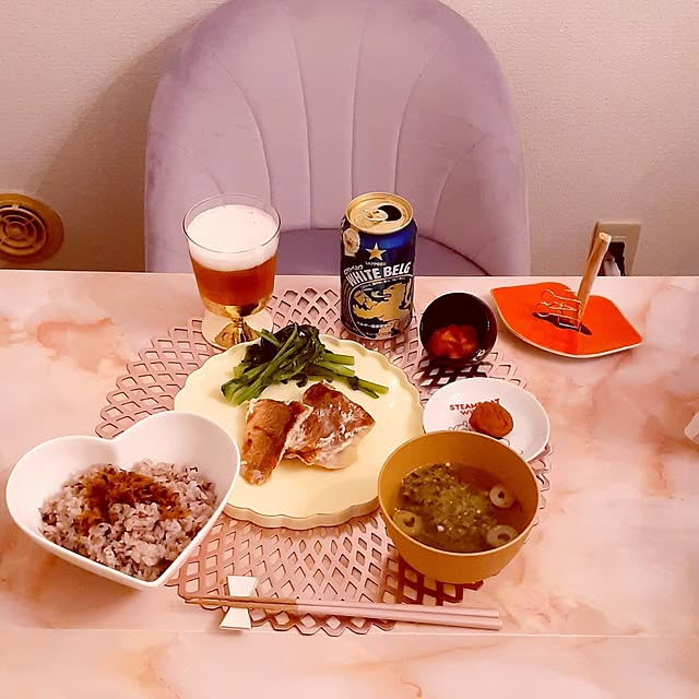 Lounge,みなさんのお家のこだわりに感心しています,いいね♪ありがとうございますෆ⸒⸒,感謝永遠に♡*⃝̣◌⑅⃝◍♡◌*,ゴールドが好き,ピンクが好き,ホワイトが好き,クリアーが好き,カラフルが好き,ゆっくり少しづつ⭐,出不精になるお部屋⭐,sweet flow.style,せまくても諦めない！,１K,極狭キッチンでもあきらめない,カトラリーレスト,パロサントスティック,大理石シート,SHEIN,Francfranc,ミッキープレート♡ SweetFlow.の部屋