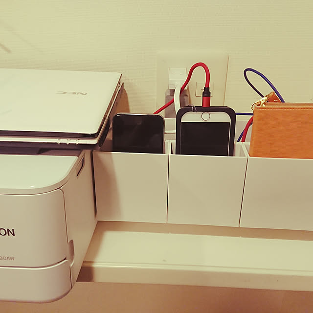 充電ステーションの実例73選 Roomclip Mag 暮らしとインテリアのwebマガジン