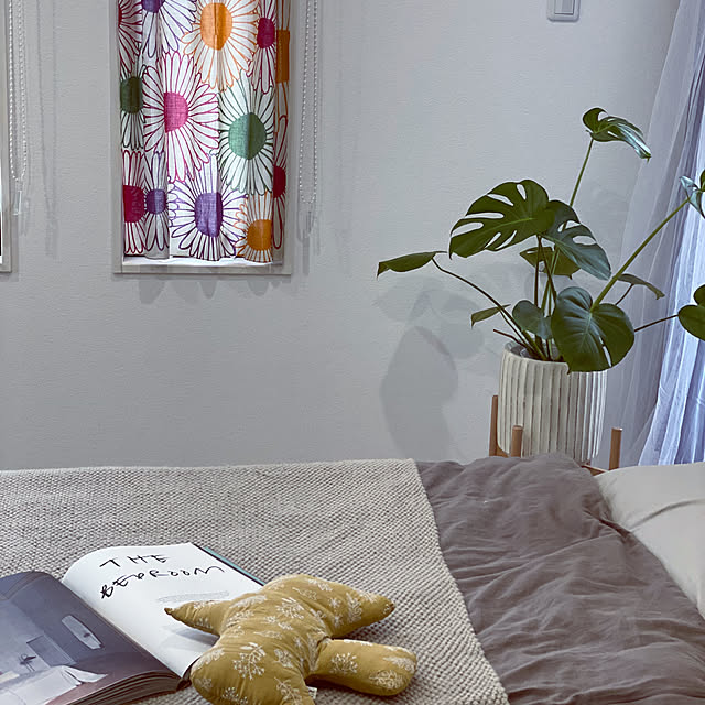 Bedroom,モニターpicにお付き合い頂き感謝です☆,モニター投稿②,モニター当選ありがとうございます◡̈*.,窓辺のインテリア,癒し,風呂敷,RCの出会いに感謝♥︎,シビラ,シンプルインテリア,Sybilla,色のある暮らし,いいね&フォローありがとうございます♡,すっきり暮らす,暮らしを整える,何気ない日常に感謝❁⃘*.ﾟ,いつも見てくださって…感謝です♡,タイムライン後ほどまわらせてもらいます♬,タイムライン見れてなくてすいません∘∘∘,暮らしのハンドブック2024,グリーンのある暮らし,観葉植物のある暮らし,モンステラ Lime..の部屋