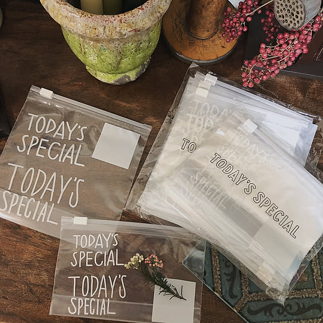 シンプル,TODAY'S SPECIAL,ジップロック,保存袋,あの新商品買ったよ,ドライフラワー,ハスの実,花,ドライフラワーのある暮らし,花のある暮らし,お花のある暮らし,アイアン,アンティーク,古道具,お気に入り,Kitchen,oldfriend,タイル oの部屋