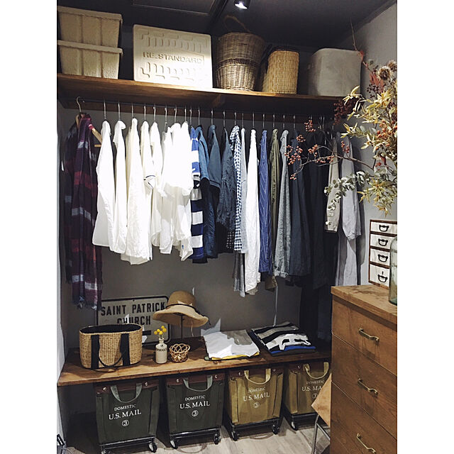 My Shelf,服の収納,漆喰壁,ワゴン収納,カゴ収納,セルフリノベーション,収納,クローゼット,ショップ風,ドライフラワー kumikofujishiroの部屋
