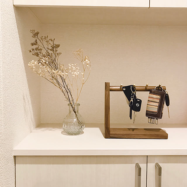 ドライフラワー,下駄箱の上,キースタンド,ナチュラル,二人暮らし,シンプル,賃貸,2LDK,Entrance asuの部屋