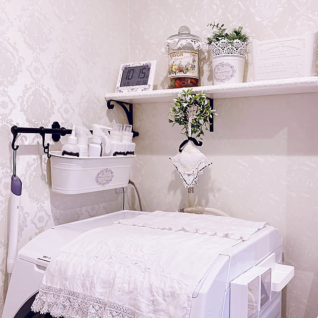 seria,モールディングDIY,洗濯かご,サシェ手作り,洗濯機,IKEA,アイアン,モノグラム刺繍,時計,DIY,シェルフ棚,洗面所,洗濯機まわり,フランスアンティーク,アンティークのある暮らし,シャビーシック,フレンチシック,すきなものに囲まれた暮らし,アンティークレース,ホワイトインテリア,フレンチインテリア,海外インテリアに憧れる,フレンチシャビー,のちほどゆっくりお邪魔します♡,エレガント,ヨーロピアン,Bathroom reira...の部屋