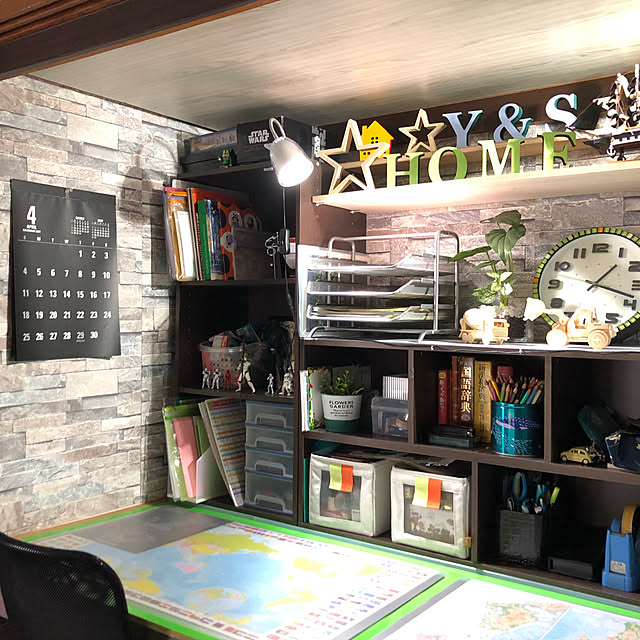 2021.4.13,ニトリ,団地,こども部屋,クリップライト,押入れDIY,押入れデスク,押入れ改造,イベント参加,広く見せる,IKEA,カラーボックス,My Desk,スターウォーズフィギュア,cainzの壁紙,カレンダー,色えんぴつ,押し入れ改造,子ども部屋 Mitsuの部屋