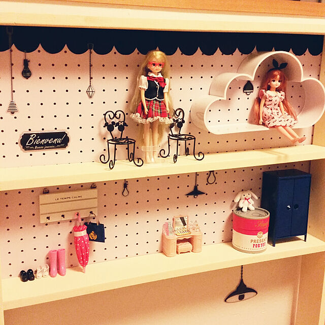 My Shelf,IKEA,セリア,こどもと暮らす。,DIY女子,百均,キッズスペース,ドールハウス,女の子の部屋,有効ボードDIY,たなDIY,途中経過,雑貨,狭い部屋のインテリア,りかちゃんハウス,りかちゃんハウス手作り yoshieの部屋