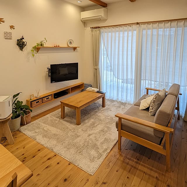 Lounge,新生活,ナチュラル,田舎暮らし,平屋暮らし,ふたり暮らし,穏やかな日常に感謝❁.*･ﾟ,観葉植物のある暮らし,ドライフラワーのある暮らし,造作棚,飾り棚 tabasaの部屋