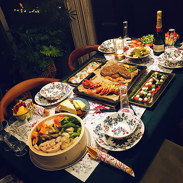 イベント参加,Merry Christmas,ルノフロストベリー,アラビア食器,大人のクリスマス,2022クリスマス,カプレーゼ,サーモンのカルパッチョ,オードブル,シャンパンで乾杯♡,スープ,蒸し野菜,グリル料理,温かい食事,クリスマスディナー,クリスマス,Overview happy-sachiの部屋