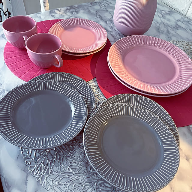 ランチョンマット,IKEA,IKEA食器,元は全部茶色でした,すっきり暮らす,インスタやってます！,ピンク,大理石調,白黒グレー好き,愛犬と暮らす,楽天ルームしてます,狭い我が家,モノトーン雑貨,リビングダイニング,勝手にフォローさせて頂いてます。。,マンション3LDK.,モノトーン 白黒,モノトーン好き,マンション,閲覧ありがとうございます,トイプードルと暮らす,いいね&フォローありがとうございます☆,ホワイトインテリア,フラワーベース　IKEA,ホワイト化,築27年分譲マンション,リメイクシート 大理石風,マンションインテリア,My Desk kaoの部屋