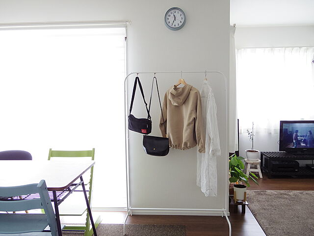 「収納を充実させる、シンプルなIKEAの衣類用ラック」 by Shinohazuさん