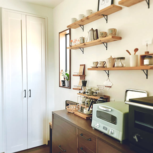 「夫婦の好きを背面でじっくり見せる、ナチュラルなキッチン」 by oa.mさん