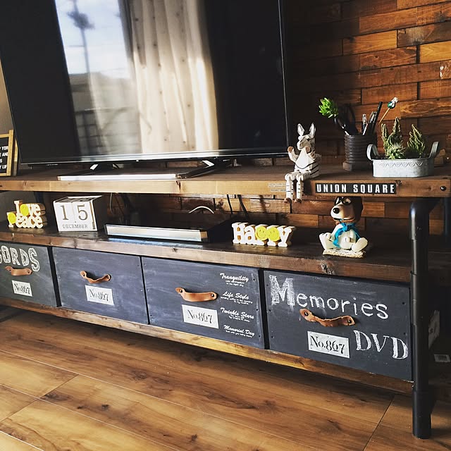 塗るだけでおしゃれ♪「黒板塗料」でリメイクを楽しもう！