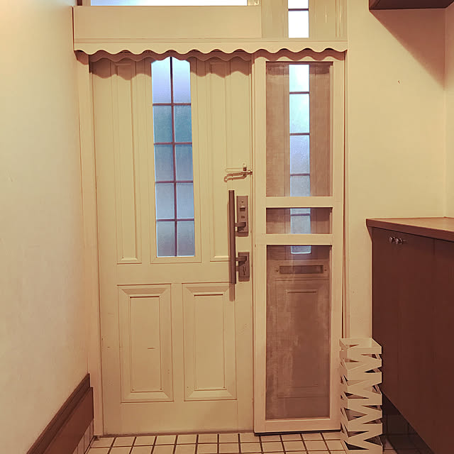 DIY,網戸DIY,Entrance,初投稿,低コストDIY,カーテンレール,玄関網戸DIY,玄関網戸,ステンレス網,傘立て,吊り扉,吊り戸,玄関ドア tararaの部屋