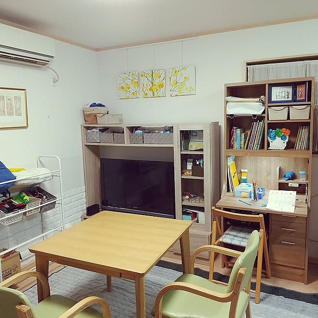 Lounge,リビング,デスク,学習机,省スペース,make-space,いいね♪いつもありがとうございます❤️,いいね&フォローありがとうございます☆,子供のいる暮らし,生活感ありあり,ニトリの折り畳み椅子,モニター当選ありがとうございます,みていただきありがとうございます❤️,子供の成長に合わせて変化,今あるものを工夫して使う,生活感のある暮らし,狭小を楽しむ,モニター応募投稿,今あるものを有効利用,生活感たっぷり,たくさんのいいねありがとうございます♡ Shion+の部屋