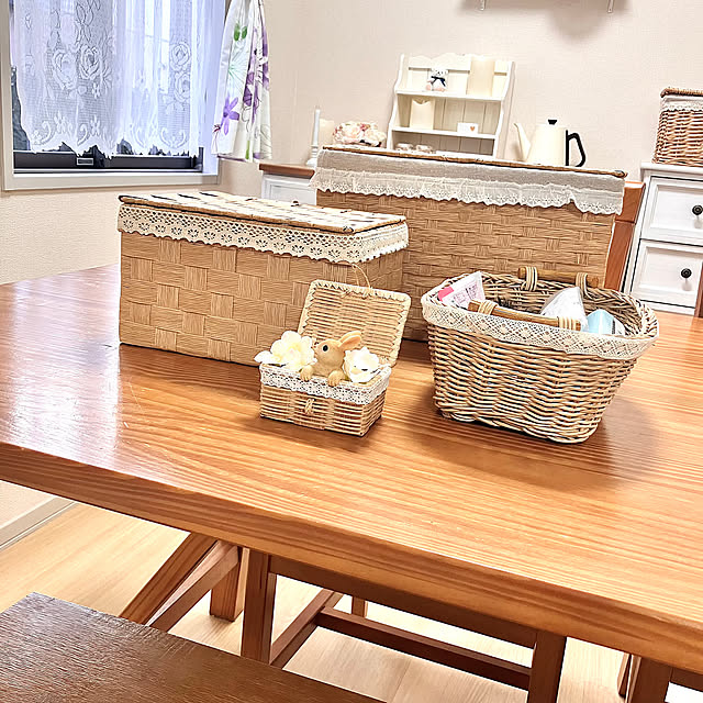 My Desk,プチプラDIY,ホワイトインテリア,ナチュラルインテリア,フレンチカントリー,賃貸インテリア,コメントお気遣いなくです⑅◡̈*,バスケット,セリア,ダイソー,レースリボン,連投失礼します,過去picからイベント投稿 Shionの部屋
