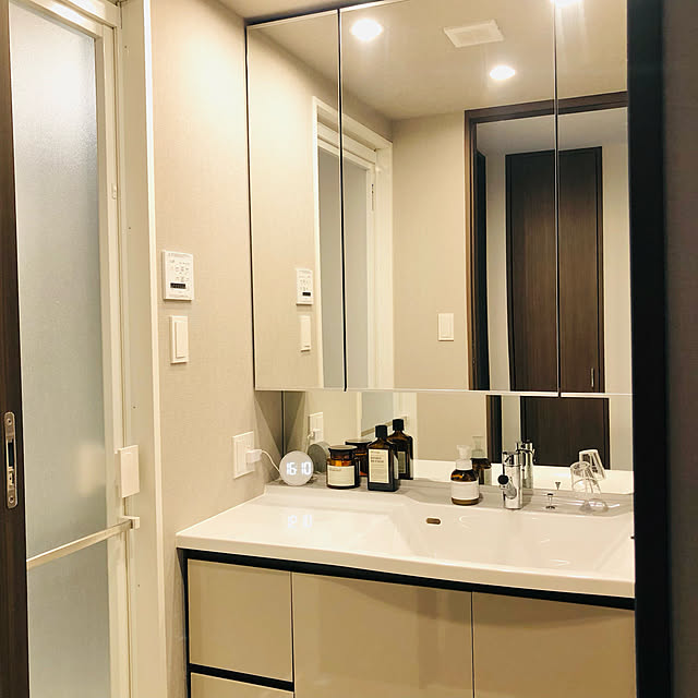 IKEAの時計,時計,マンション,RCの皆さまに感謝♡,Bathroom,デジタル時計,IKEA プルゲット,洗面所インテリア,タカラスタンダード洗面台,三面鏡洗面台 up0524の部屋