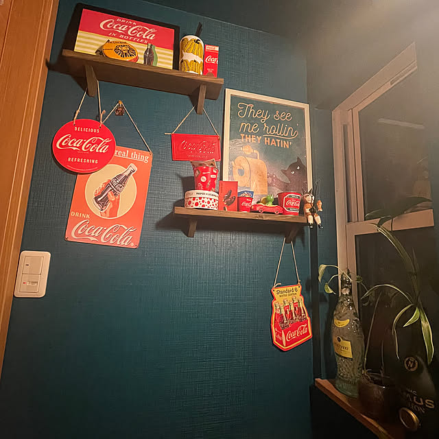 Bathroom,階段下のトイレ,階段下トイレ,洞窟インテリア,洞窟トイレ,シンゴニウムフレンチマーブル,シンゴニウム,ポトスエンジョイ,ポトス水挿し,ポトス,草間彌生美術館,草間彌生,SHEINアートポスター,SHEINのポスター,SHEINの雑貨,SHEIN購入品,SHEIN,コカコーラビンテージ,コカコーラ雑貨,コカコーラグッズ,コカコーラ,コーラ大好き,コーラ缶,コーラ,レトロインテリア,レトロ好き,レトロ ikuzakの部屋