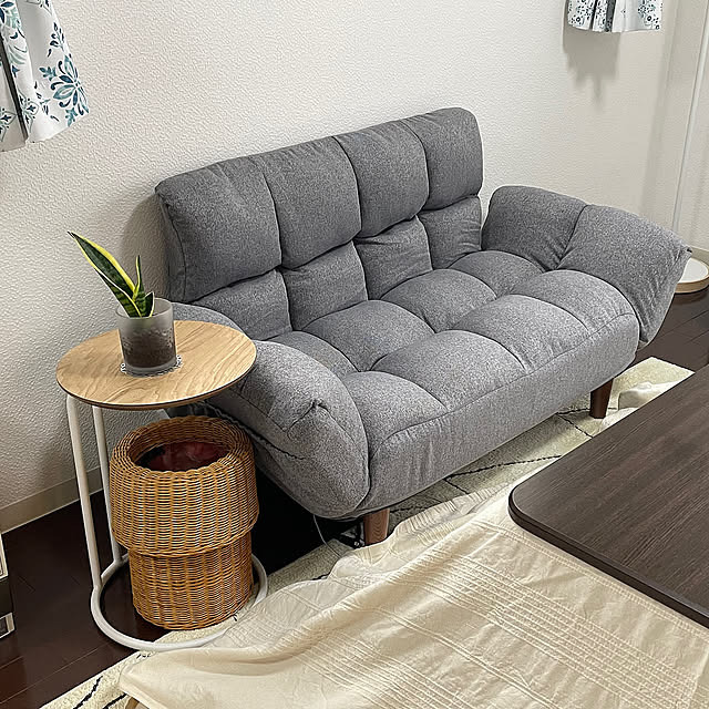 Lounge,ソファーはニトリ,ソファーのある暮らし,ソファ,買ってよかったもの,ナチュラル,お気に入り,ニトリ,買ってよかった,サイドテーブル yukkaの部屋