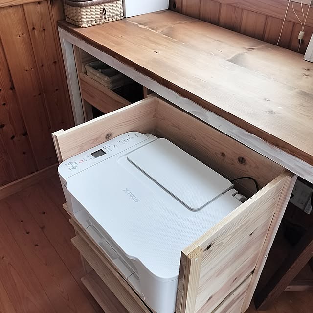 Lounge,DIY,机の下,DIY棚,DIY女子,プリンター置き場,ワゴン　,プリンター台,ワゴンDIY,プリンター収納,ワゴン式収納ボックス,ワゴン収納,DIYのある暮らし,机の下も収納ディスプレイ,ワゴン活用法,机の下の収納アイディア,机の下の使い方,野地板で作りました。,野地板DIY,野地板安い＝好き feuileの部屋