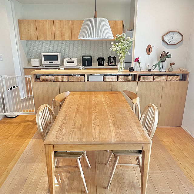 Kitchen,キッチン,キッチンカウンター,北欧インテリア,北欧ナチュラル,北欧,ナチュラル家具,ナチュラルインテリア,ナチュラル,ダイニングルーム,ダイニングテーブル＆チェア,ダイニングテーブル,ダイニング,ダイニングセット,インテリア雑貨,花のある暮らし emiliの部屋