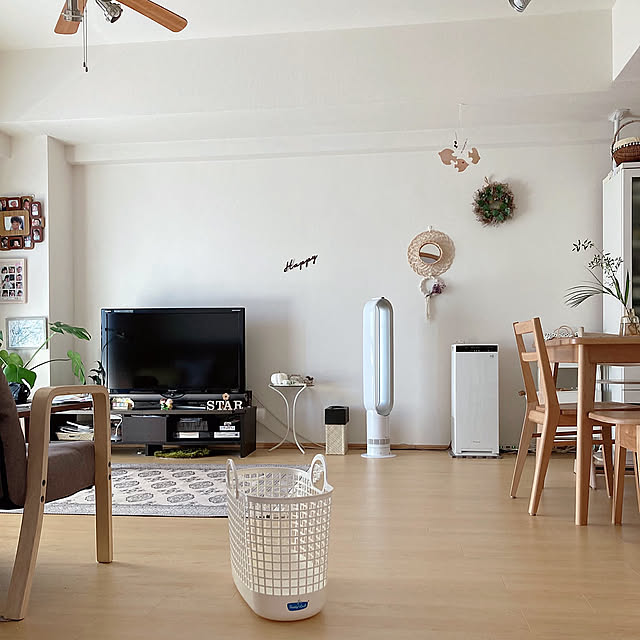 Lounge,ランドリーバスケット,フレディレック,買ってよかったもの,コメントお気遣いなく♡,いつもありがとうございます☺︎,フォロー＆いいね嬉しいです‪·͜· ‪♡,3枚ÜP,ナチュラルインテリア,来年の手帳,北欧、暮らしの道具店,すっきり暮らしたい,スリムサイズ aiaiの部屋