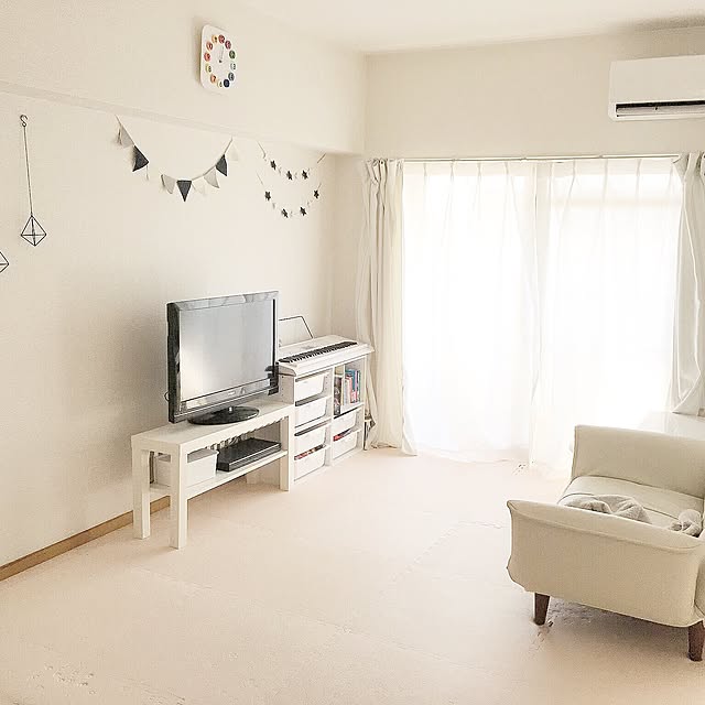 Lounge,ホワイトインテリア,ニトリ,ミニマリスト,収納,シンプルライフ,モノトーン,100均,グレー,シンプルインテリア,2DK,北欧,ナチュラル,断捨離,IKEA,salut!,リビング,キッズスペース,トロファスト風,3coins　,スリーコインズ,タンスのゲン ___k___319の部屋