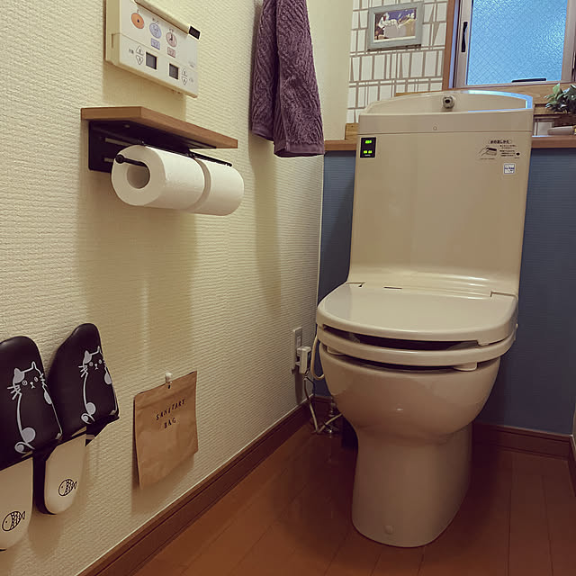 トイレインテリア,におい対策,クラフト紙,浮かせる収納,サニタリーボックスやめました,サニタリーボックス,100均アイテム,こどもと暮らす。,整理整頓,ずぼら主婦,DIY,Bathroom,楽天で買ったもの,トイレ壁紙,今治タオル,トイレスリッパ,北欧インテリア,ジブリ好き,トイレットペーパーホルダー,ブルーの壁 nonnon888の部屋