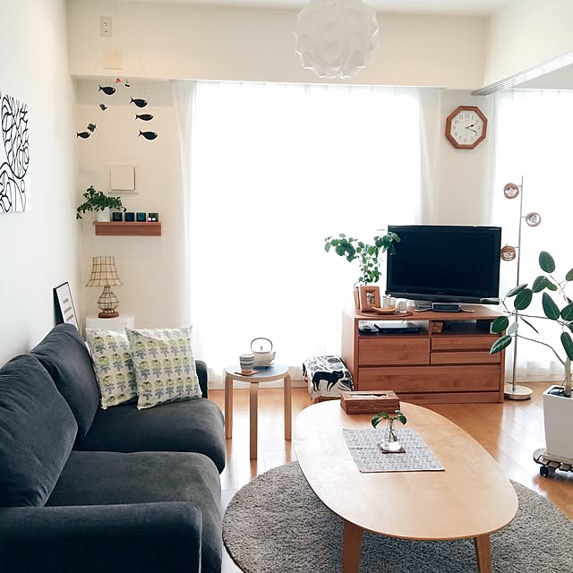 Lounge,無印良品 ソファ,ソファ,artek,アルテック,TVボード,フレンステッドモビール,ファブリックパネル,マリメッコ,北欧,ひとり暮らし,無印良品 テーブル,一人暮らし,グリーン,無印良品,無印良品 棚,無印良品 壁に付けられる家具,diptyque,Nyblom Kollén mangomilkの部屋