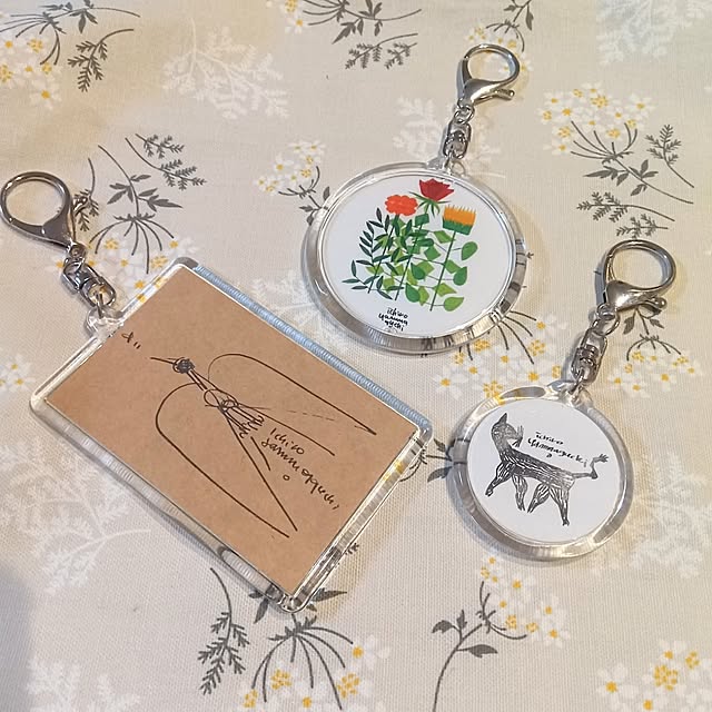 My Desk,リピート買いアイテム,ダイソー,セリア,オリジナルフォトインキーホルダー,キーホルダー,オリジナルグッズ,推し活グッズ,推し活♡,山口一郎さんの絵,山口一郎ファン,山口一郎,100円ショップ,高見え100円グッズ h.t.の部屋