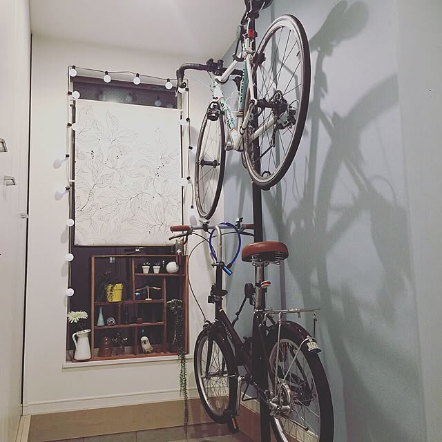 DIY,DIY棚,ペンキ塗り,自転車,ブルーグレーの壁,イケア,On Walls yossyの部屋