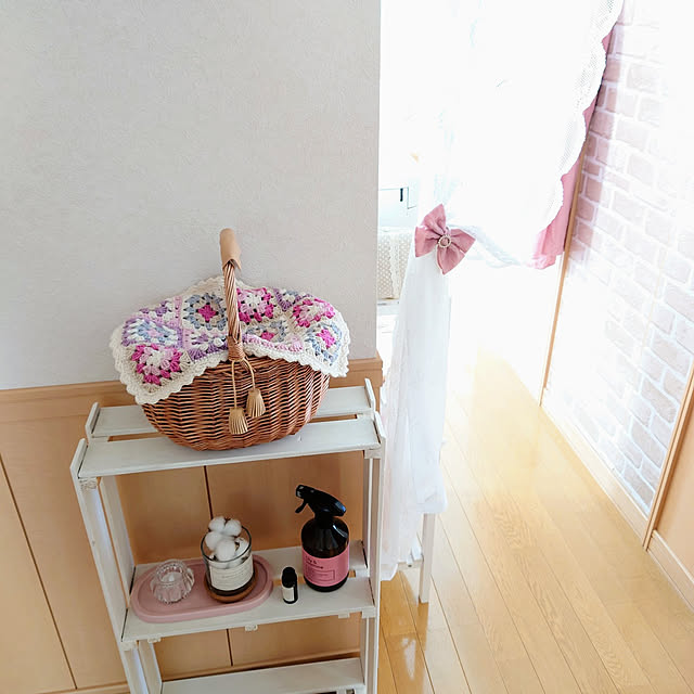 On Walls,いつもありがとうございます♡,いいね、フォロー本当に感謝です♡,haruno-sheepさんの作品,かわいいもの♡,ピンク好き,雑貨大好き♡,見てくださりありがとうございます♡,ナチュラルインテリア,ナチュラルキッチン&,かご大好き,スリコ,francfranc雑貨,すきなものに囲まれた暮らし,手作りの棚,すのこ板,SHEINの雑貨,りぼん好き,カーテンクリップ yukaの部屋
