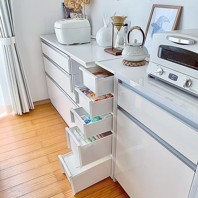 Kitchen,米びつ5㎏,使いこなしアイデア,収納,シンプル,ホワイトインテリア,ホワイト,隙間収納,スリムラック,ニトリのキッチンボード,ベリベリモッコ,見てくださってありがとうございます♡,お付き合いありがとうございます⟡.·,オールホワイト,リセ　ミドルストッカー koko_hikaの部屋