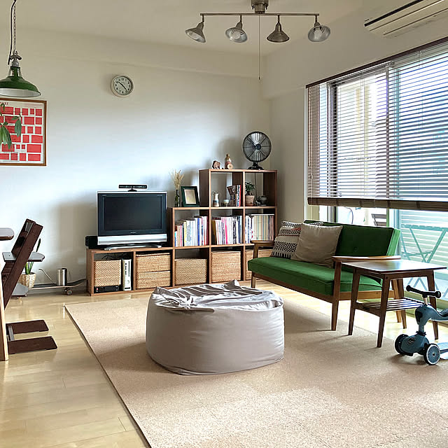 カリモク60,ビーズクッション,マンション,こどもと暮らす,観葉植物,無印良品,STOKKE,子供椅子,赤ちゃんのいる暮らし,子供部屋&キッズスペース,キッズスペース,ジョイントマット,ウッドブラインド,Overview someday-5の部屋