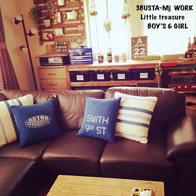 Lounge,DIY,男前 インテリア,北海道田舎組,ステンシル♩,ASTRO PRODUCTS,クッションカバー変えた♡ busta.worksの部屋