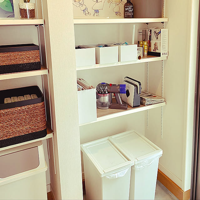 My Shelf,like-it,ライクイット,IKEA,Francfranc,ごみ箱,子どもと暮らす,すっきり暮らす,築13年,好きなものに囲まれて暮らす,コメントスルーで大丈夫です♡,無印良品,こどもの作品,日用品収納,パントリー収納,余白のある収納 fuuchanの部屋