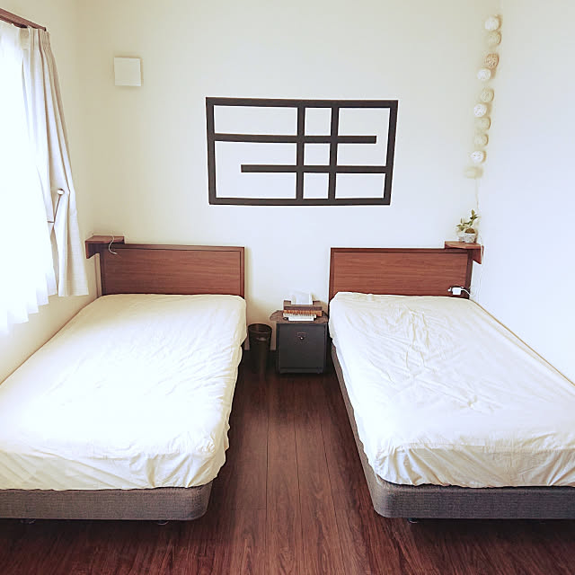 Bedroom,枕元,サイドテーブルがわり,来客,シモンズ,シモンズのベッド,ベッド Mie-koの部屋